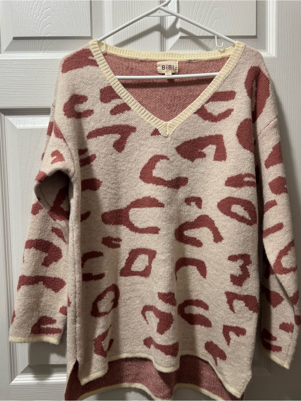 BiBi Blush Leopard Print V-Neck Sweater with Cream Trim